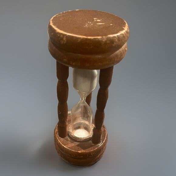 VTG 3.25” Miniature” 3 Minute BRASS ACCESSORIES HOUR GLASS SAND TIMER Game - Picture 3 of 3